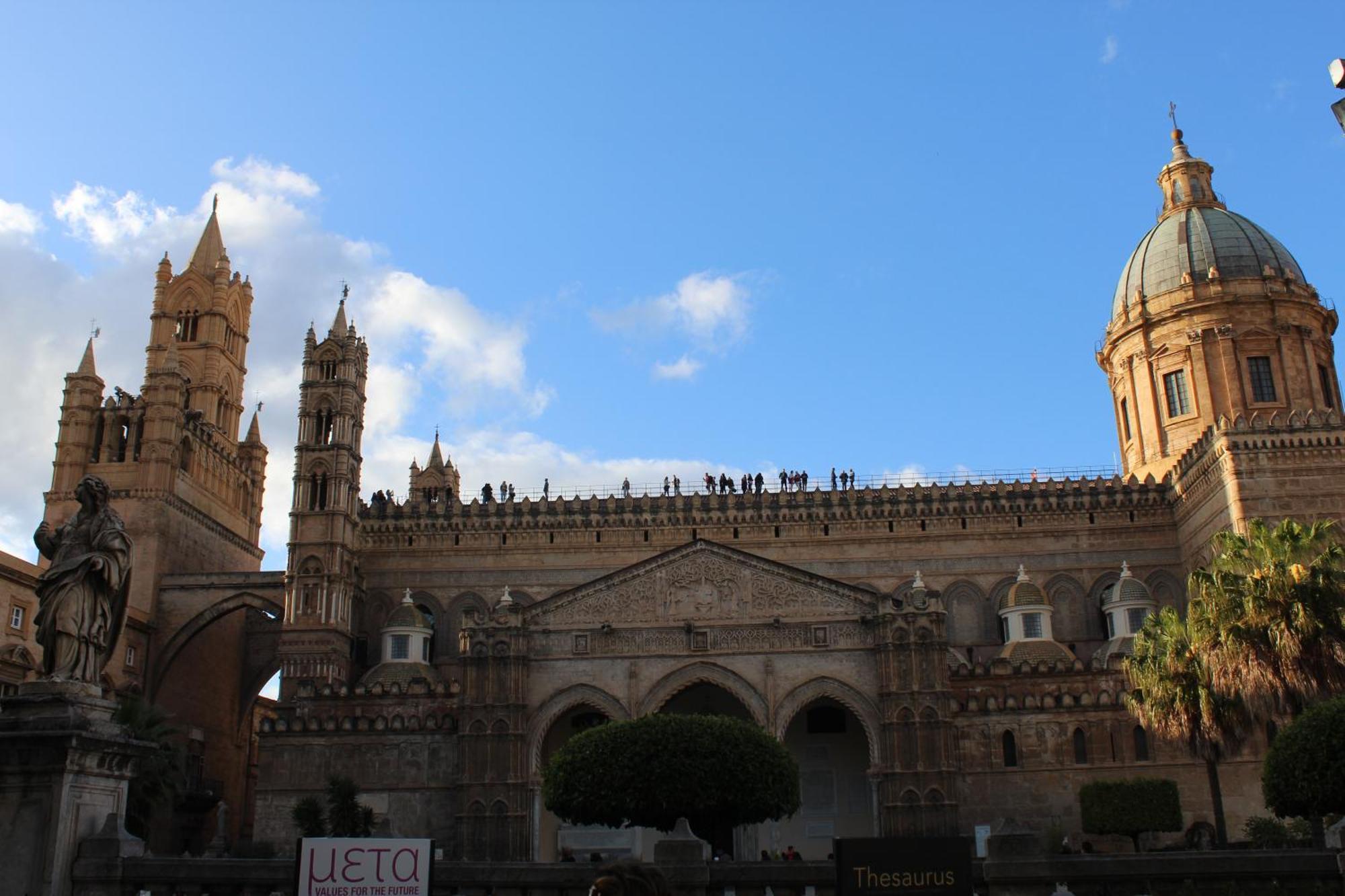 La Siciliana-di fronte la Cattedrale Villa Palermo Esterno foto