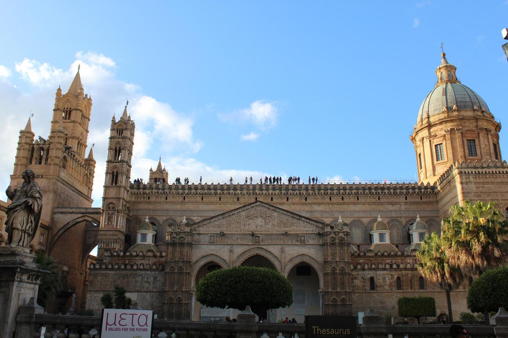 La Siciliana-di fronte la Cattedrale Villa Palermo Esterno foto